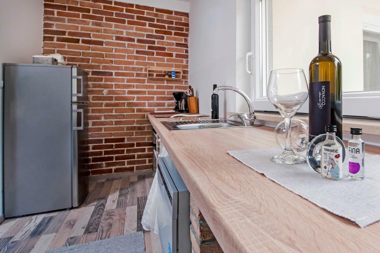 Paola Cozy Apartment Rovinj Exterior photo