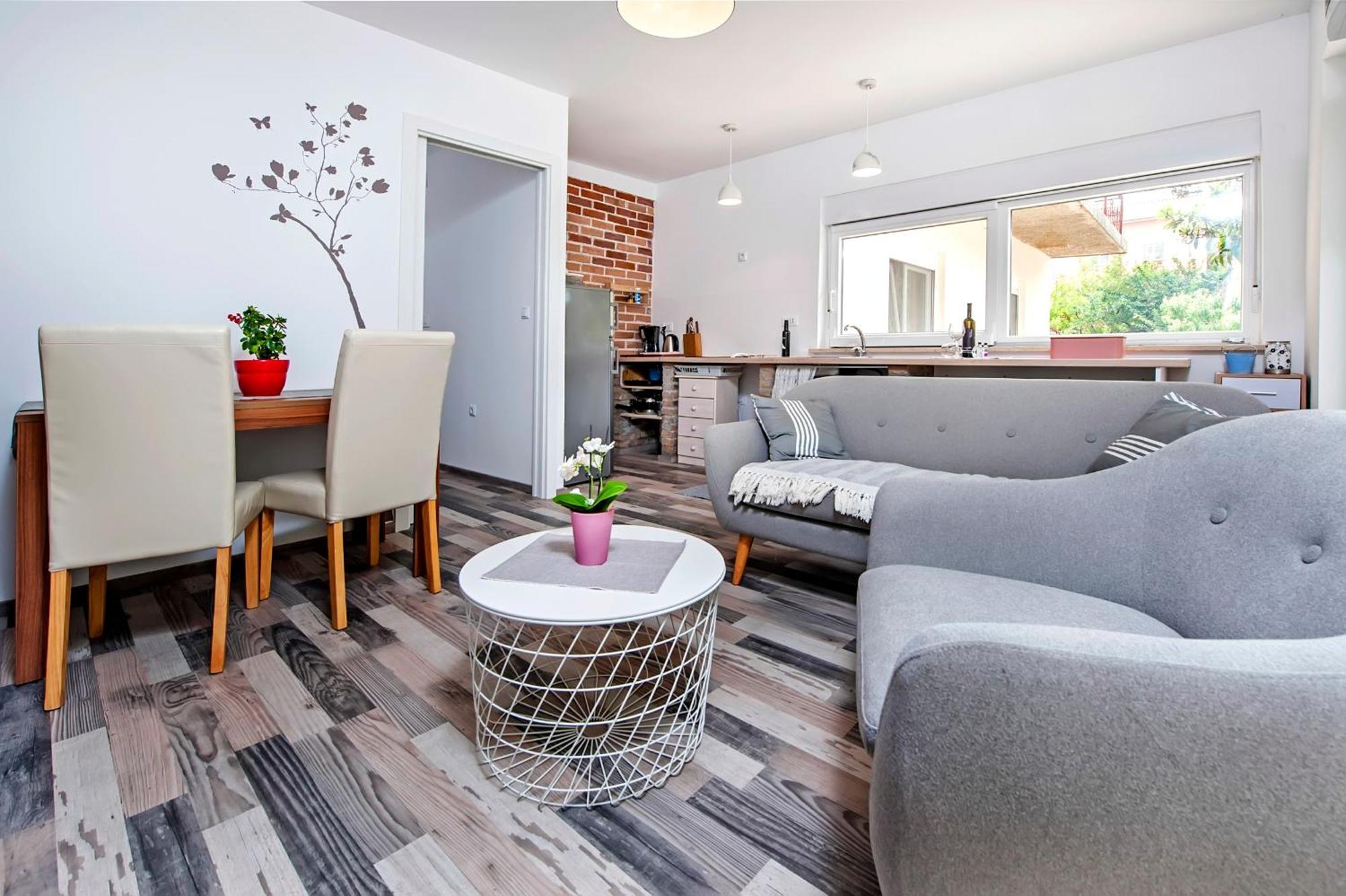 Paola Cozy Apartment Rovinj Exterior photo
