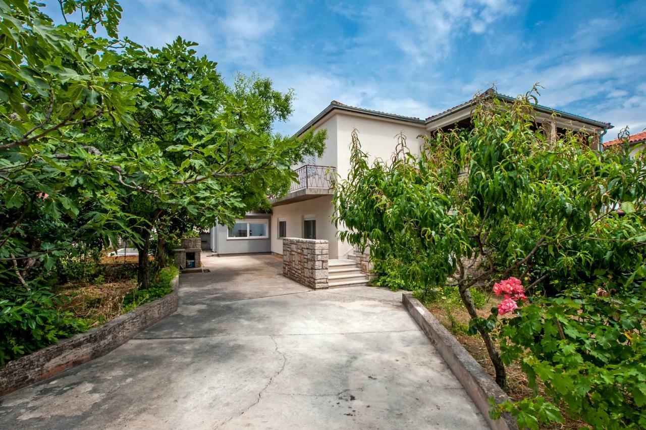 Paola Cozy Apartment Rovinj Exterior photo